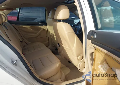 2008 Volkswagen Jetta Se/Sel from USA, damaged, VIN 3VWRM71K38M037294